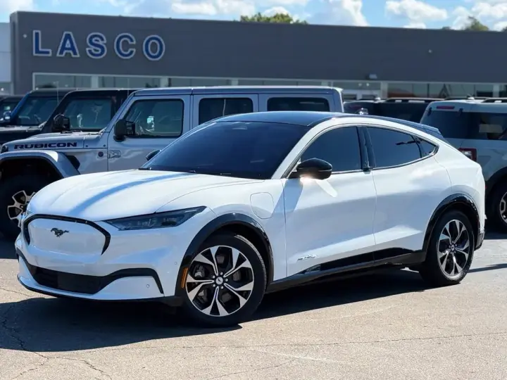 Ford Mustang Mach-E 2023 AWD Premium 4p SUV