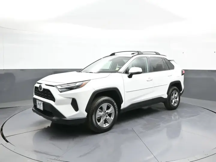 Toyota RAV4 2025 AWD XLE 4dr SUV
