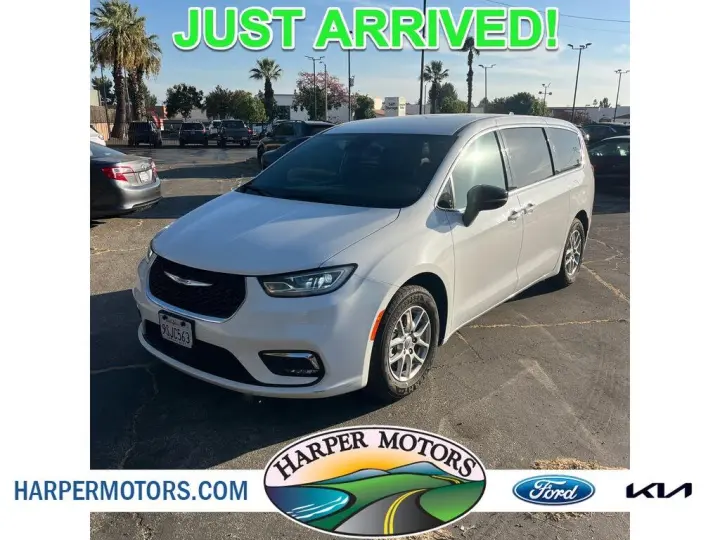Chrysler Pacifica 2025 Select 4p Minivan