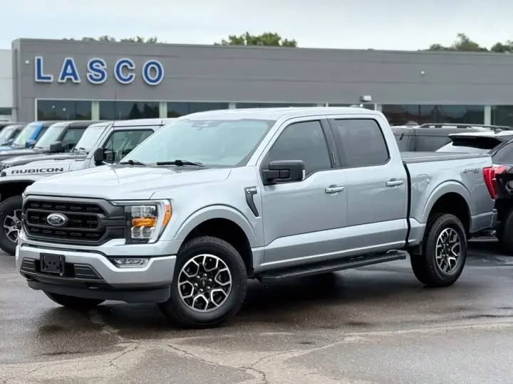Ford F-150 2023 4x4 XLT 4p SuperCrew 6.5 ft. SB en Español