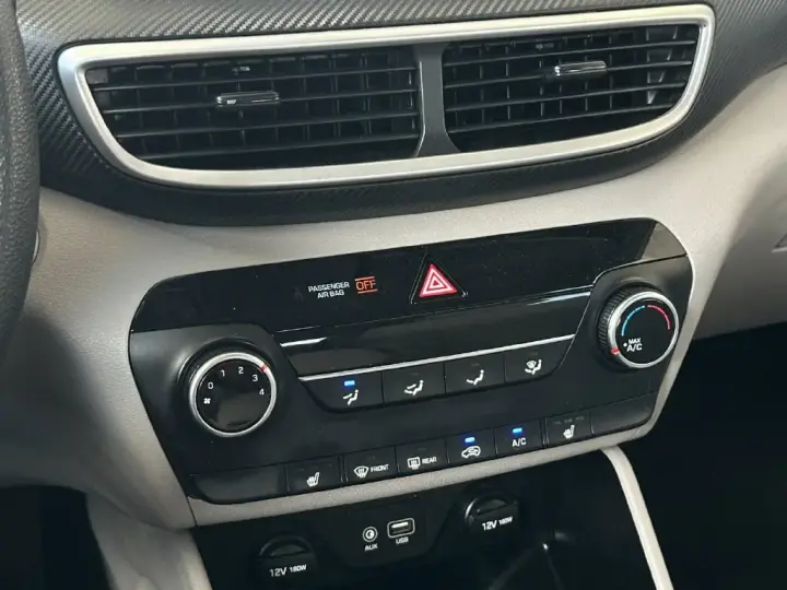 Hyundai TUCSON 2019 tracción en las cuatro ruedas SE 4p SUV
