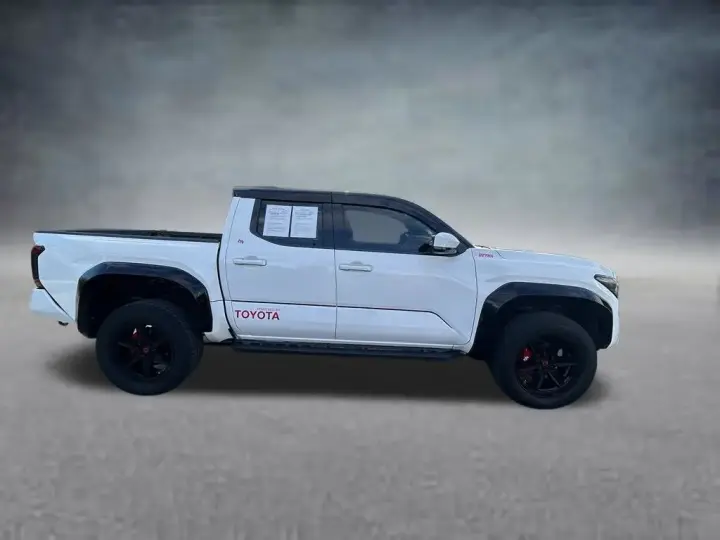 Toyota Tacoma 2025 4x2 TRD Deportivo 4 puertas Cabina Doble 5.0 ft SB