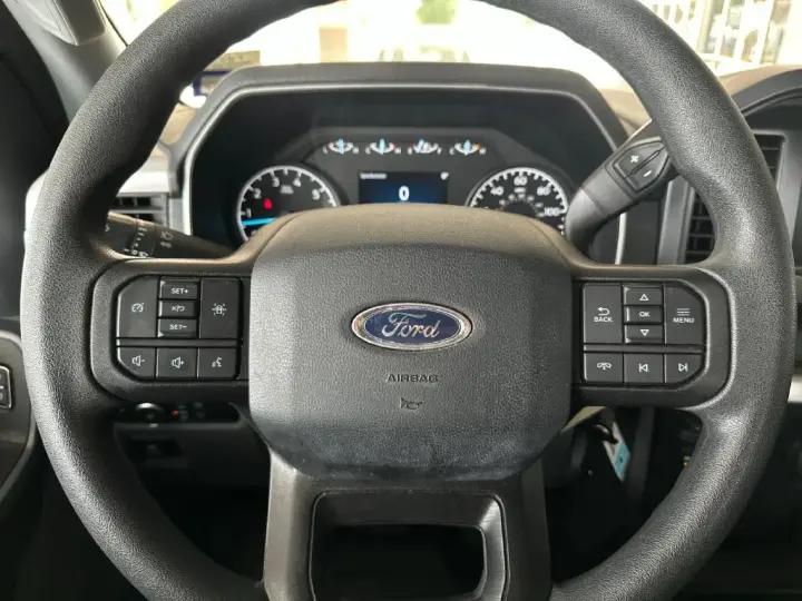 Ford F-150 2022 4x4 XL 4dr SuperCrew 5.5 ft. SB