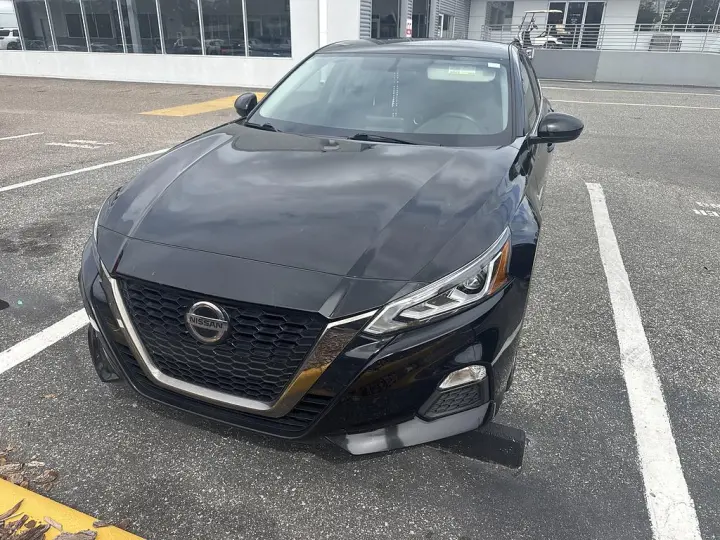 Nissan Altima 2019 2.5 SR 4dr Sedan