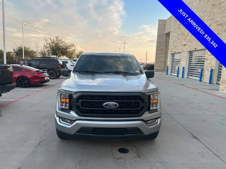 Ford F-150 2023 4x2 XLT 4puertas SuperCrew 5.5 pies. SB
