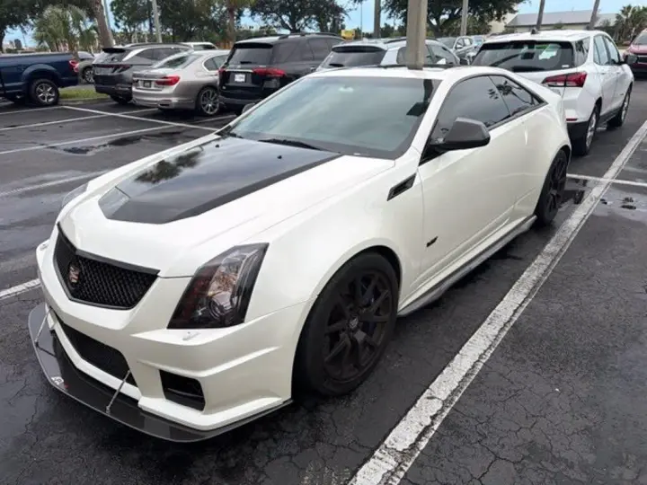 Cadillac CTS-V 2011 2dr Coupe