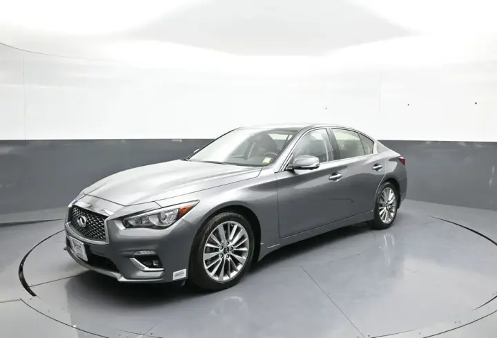 INFINITI Q50 2023 AWD Luxe 4dr Sedán