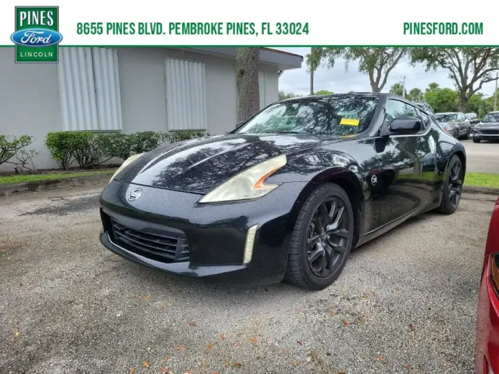 Nissan 370Z 2015 2dr Coupe 6M