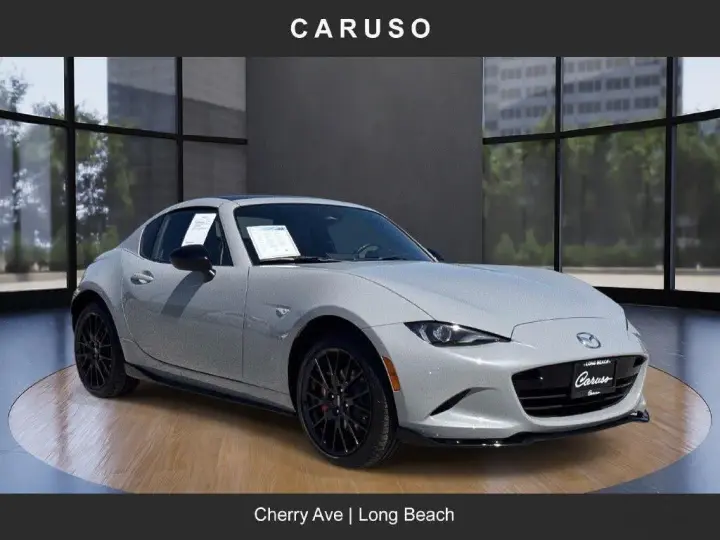 Mazda MX-5 Miata RF 2025 Club 2dr Convertible