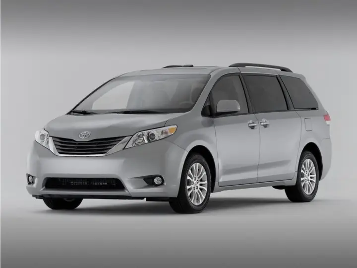 Toyota Sienna 2014 SE 8-Pasajeros 4p Mini-Van