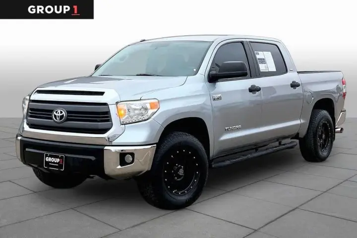 Toyota Tundra 2014 4x2 SR5 4dr CrewMax Cab Pickup SB (5.7L V8)