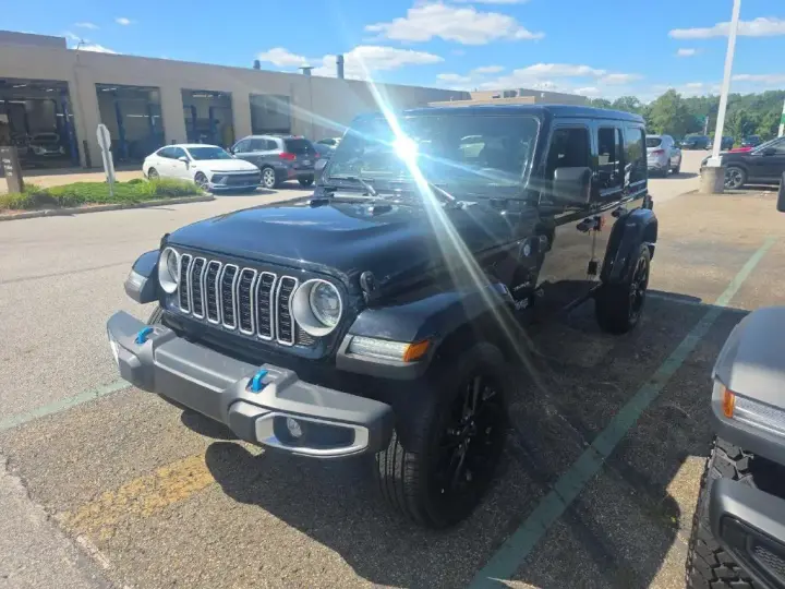 Jeep Wrangler 2024 4x4 Sahara 4xe SUV de 4 puertas
