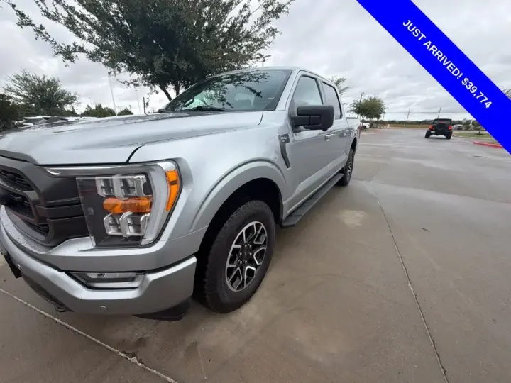 Ford F-150 2023 4x4 XLT 4p SuperCrew 6.5 ft. CB