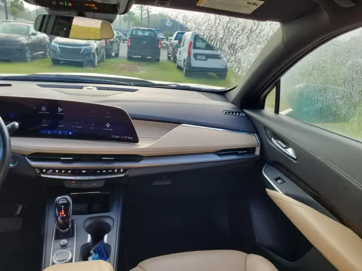 Cadillac XT4 2025 Premium Luxury 4dr Crossover