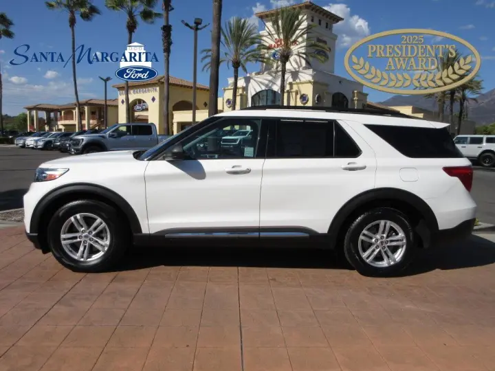 Ford Explorer 2023 XLT SUV de 4 puertas