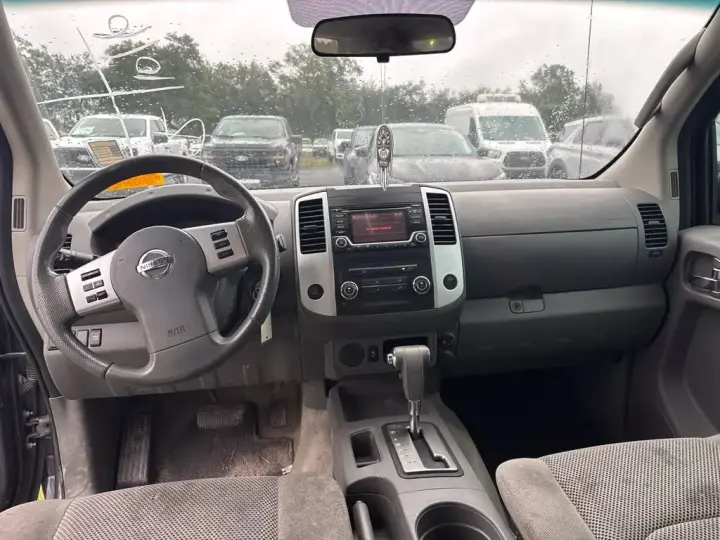 Nissan Frontier 2018 4x2 SV 4dr Crew Cab 5 ft. SB 5A