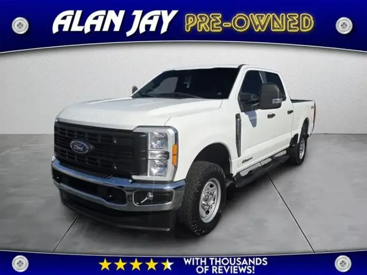 Ford F-250 Super Duty 2023 4x4 XL 4dr Crew Cab 8 ft. LB Pickup