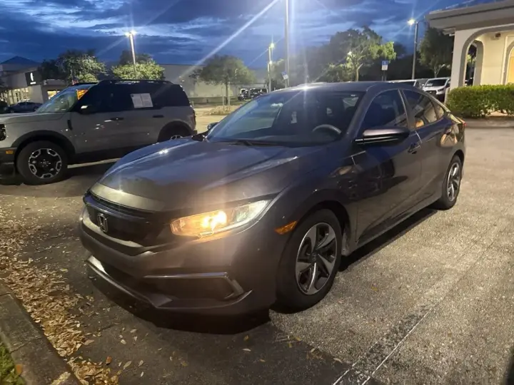 Honda Civic 2019 LX 4dr Sedán CVT