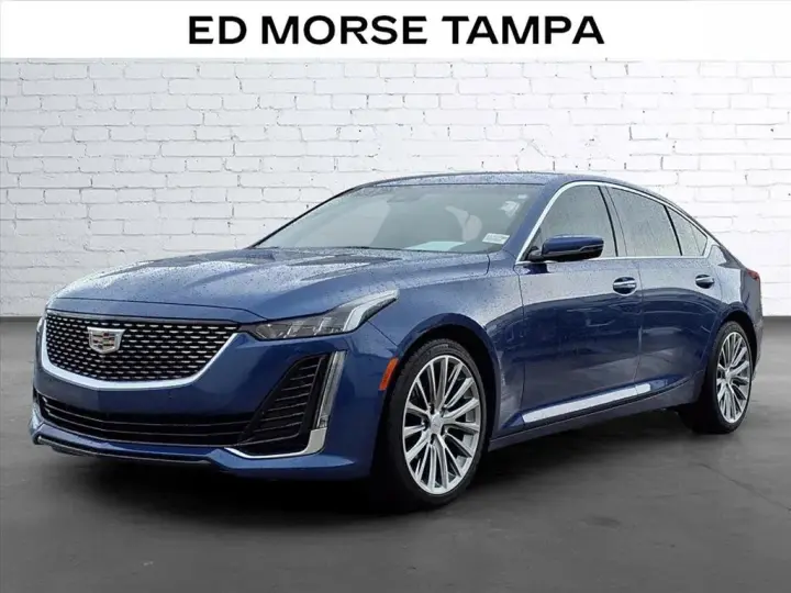 Cadillac CT5 2023 Premium Luxury Sedán 4 puertas