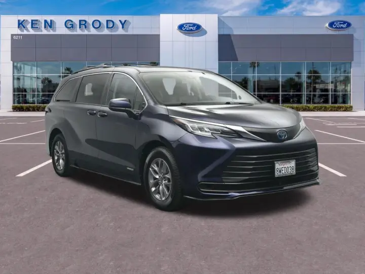 Toyota Sienna 2021 LE 8 Pasajeros 4dr Mini-Van