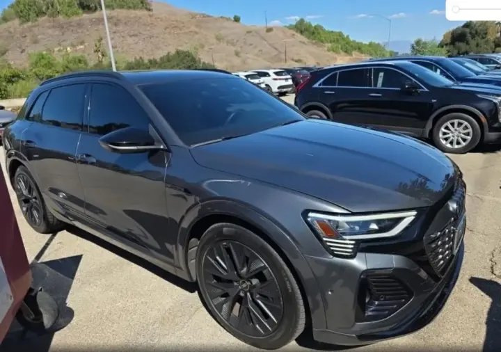 2024 Audi Q8 E-TRON
