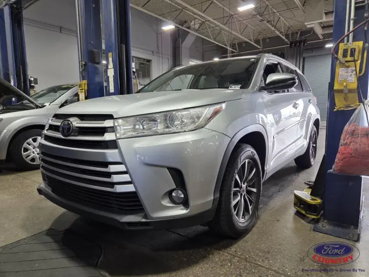 Toyota Highlander 2019 XLE 4dr SUV