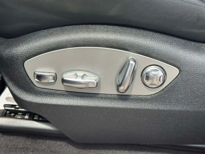 Porsche Macan 2021 AWD 4dr SUV