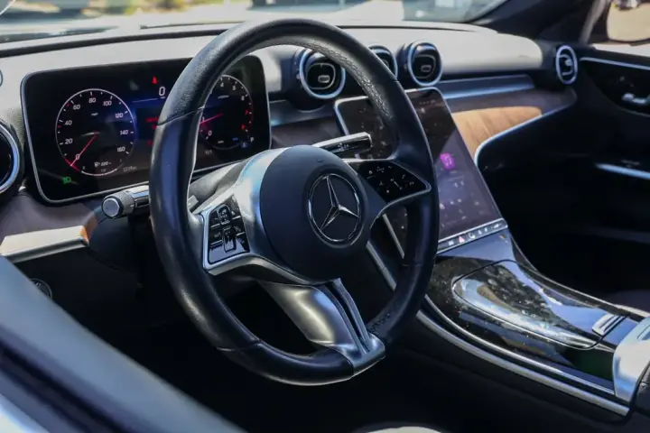 Clase C Mercedes-Benz 2025 AWD C 300 4MATIC Sedán 4p.