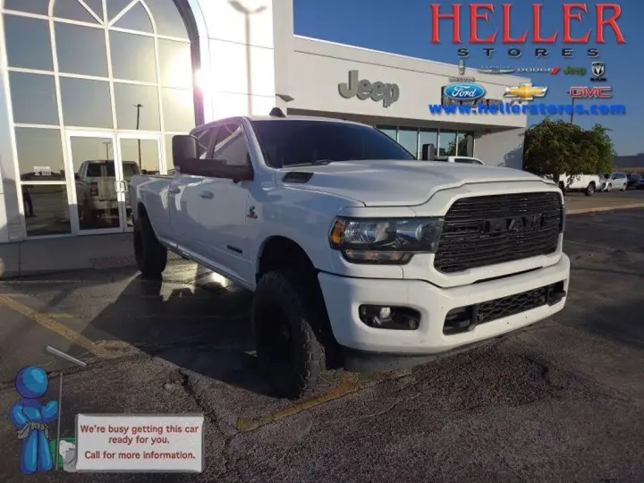 Ram 3500 2021 4x4 Big Horn 4 puertas Crew Cab 8 pies LB SRW Pickup