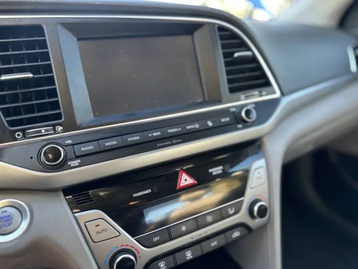 2017 Hyundai Elantra