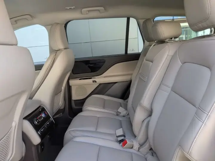 Lincoln Aviator 2024 AWD Premiere 4dr SUV