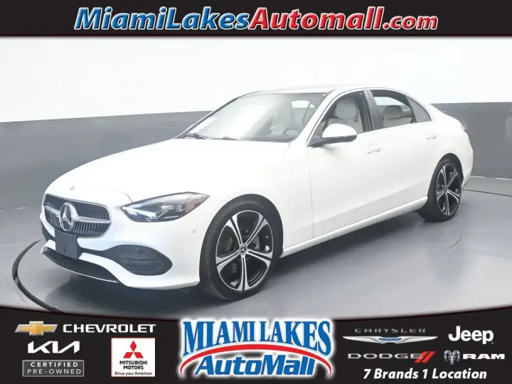 Mercedes-Benz Clase C 2025 Sedán de 4 puertas C 300
