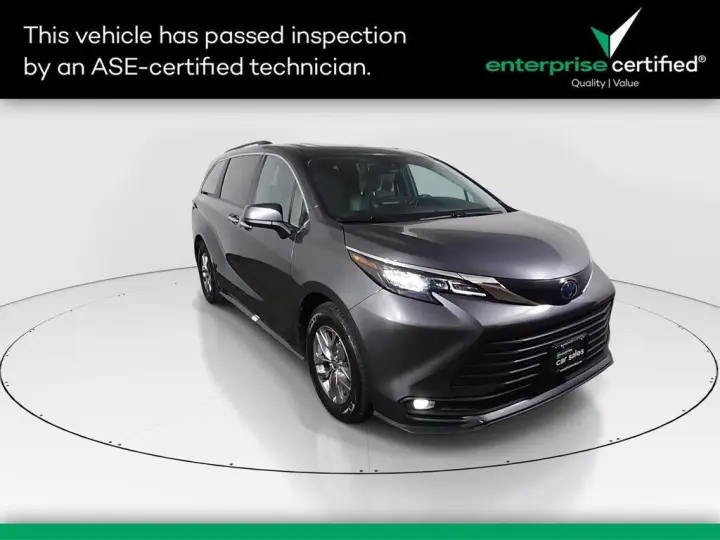 Toyota Sienna 2025 XLE 8-Pasajeros 4dr Mini-Van
