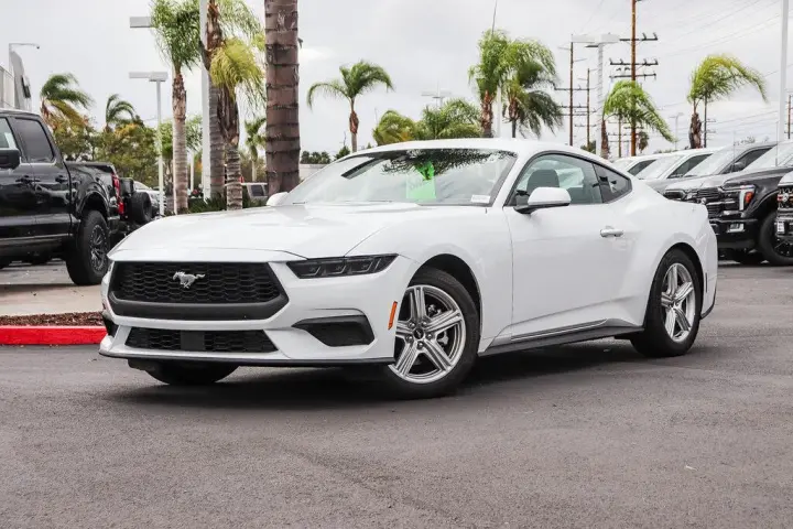 Ford Mustang 2026 EcoBoost 2 puertas Fastback
