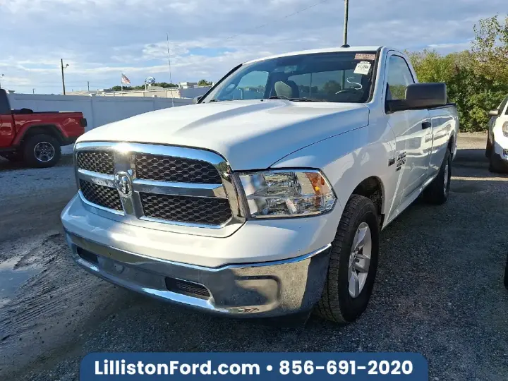 Ram 1500 Classic 2022 4x2 Tradesman 2dr Regular Cab 8 ft. LB Pickup