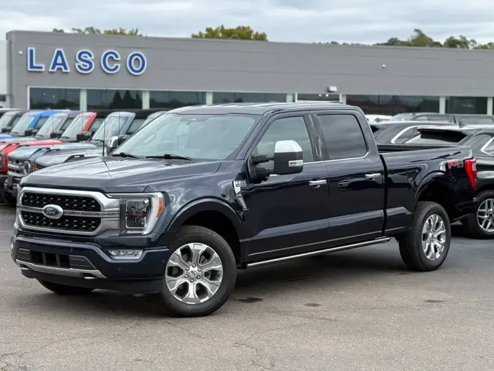 Ford F-150 2022 4x4 Platino 4d SuperCrew 5.5 ft. SB