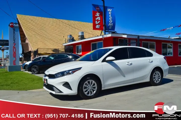 2023 Kia Forte LXS IVT
