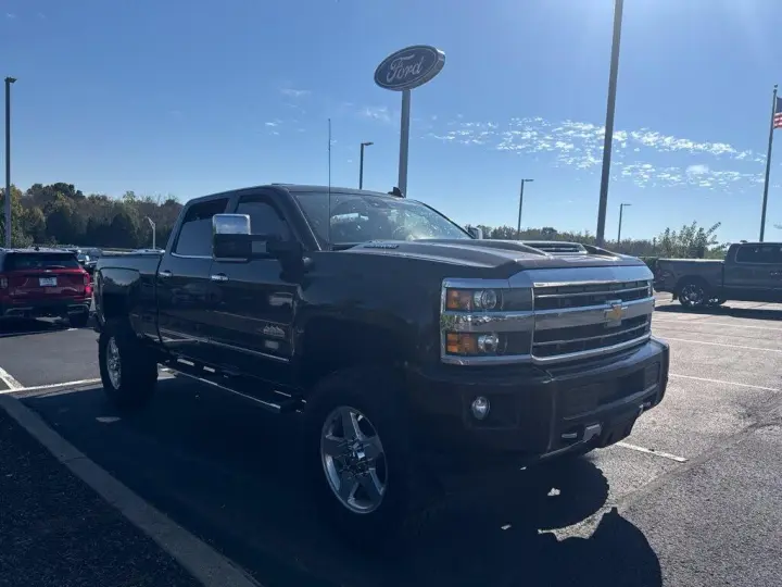 Chevrolet Silverado 2500HD 2018 4x4 High Country 4dr Crew Cab SB