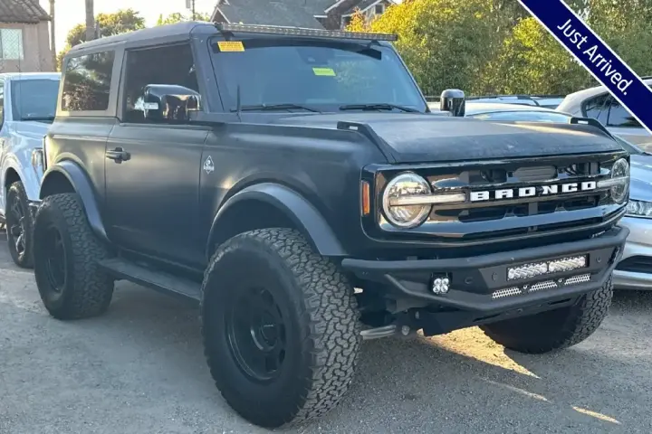 Ford Bronco 2022 4x4 Outer Banks SUV de 2 puertas