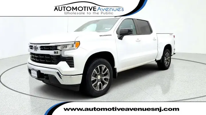 Chevrolet Silverado 1500 2022 4x4 LT 4dr Crew Cab 5.8 ft. SB w/2FL