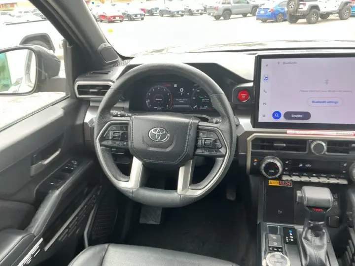 Toyota Tacoma 2024 4x4 TRD Off-Road 4dr Double Cab 5.0 ft SB 8A