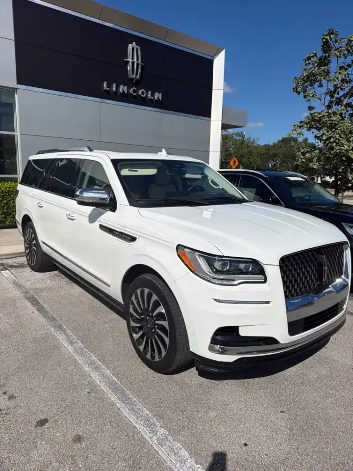 Lincoln Navigator L 2022 4x4 Black Label 4dr SUV