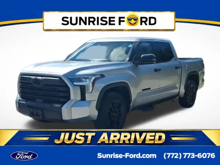 Toyota Tundra 2022 4x2 SR5 4dr CrewMax Cab Pickup SB