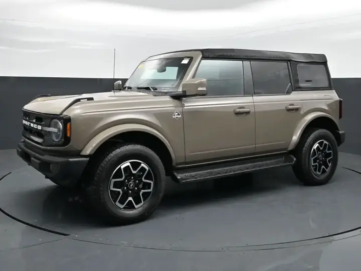 Ford Bronco 2025 4x4 Outer Banks SUV de 4 puertas