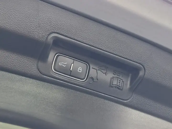 Ford Explorer 2025 AWD Active 4dr SUV