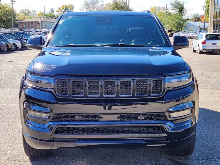 2023 Jeep Grand Wagoneer