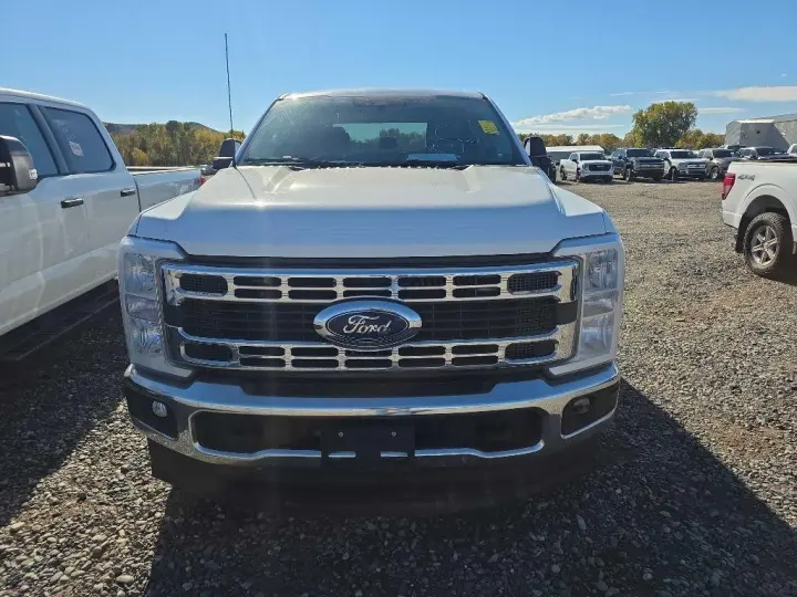 2025 Ford F-350 SD SUPER DUTY