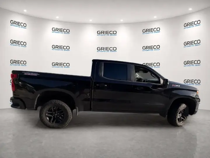 Chevrolet Silverado 1500 2022 4x4 LT Trail Boss Cabina Crew Cab de 4 puertas y caja corta de 5.8 pies