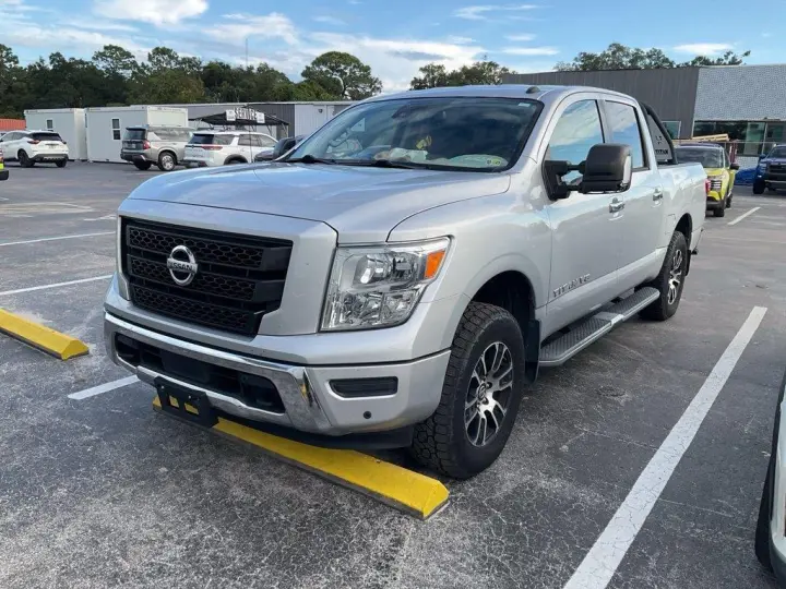 Nissan Titan 2020 4x4 SV 4dr Crew Cab 5.6 ft. SB