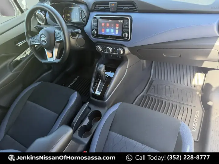 Nissan Versa 2025 SV 4dr Sedán